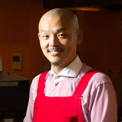 店主　嶽山　守